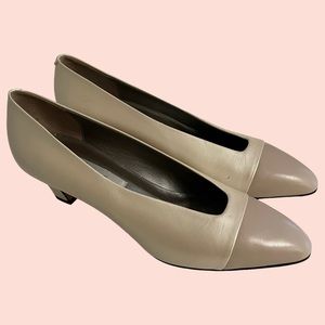 Magik by Amalfi "Fatale" Two Tone Cream/Beige Kitten Heel Pump 10 NEW